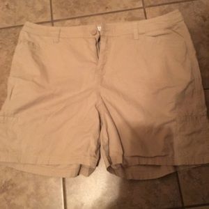 Croft and barrow size 18 shorts